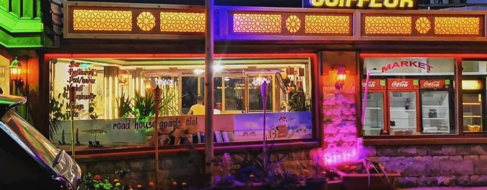 Roadhouse Apartments